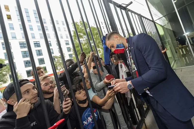 Gianluigi Donnarumma ký hợp đồng 5 năm với PSG: “Tôi đến đây để hoàn thiện mình” ảnh 4