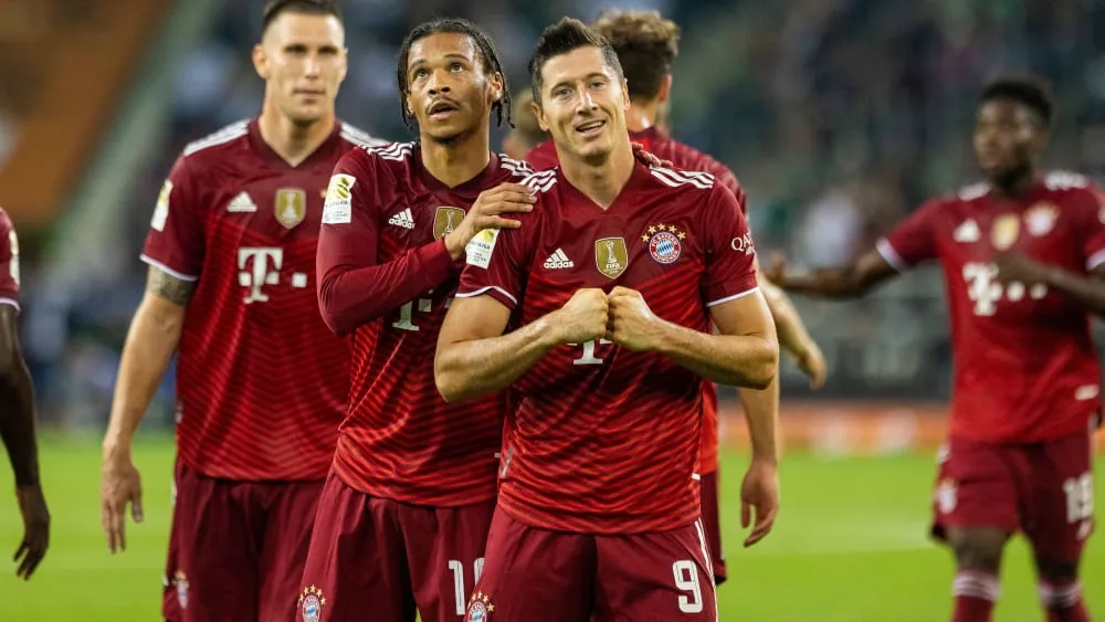 Lewandowski gỡ hòa cho Bayern ở trận ra mắt của tân HLV Nagelsmann