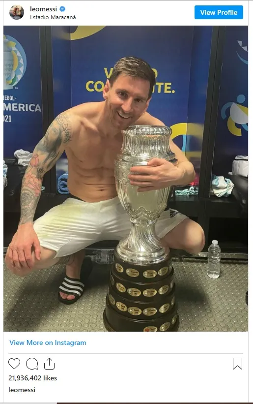 Bài đăng của Man.United về Ronaldo phá kỷ lục Instagram ảnh 2