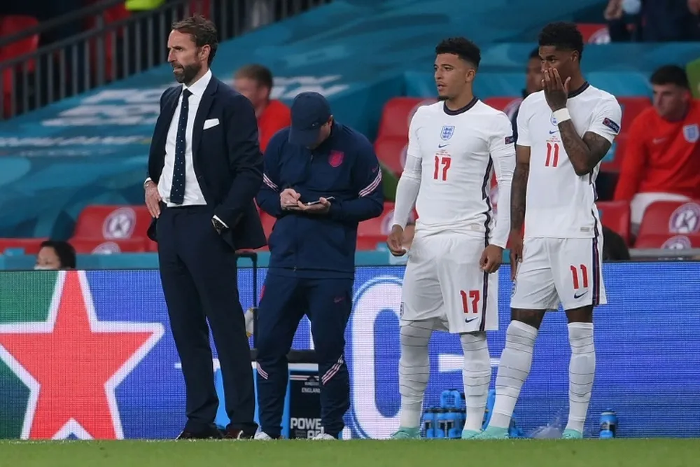 Southgate kêu gọi Tam sư rút ra bài học từ nỗi thất vọng Euro 2020 ảnh 1