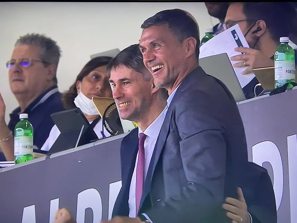 Daniel Maldini: “Cha tôi luôn đòi hỏi, nhưng luôn đúng mực” ảnh 1