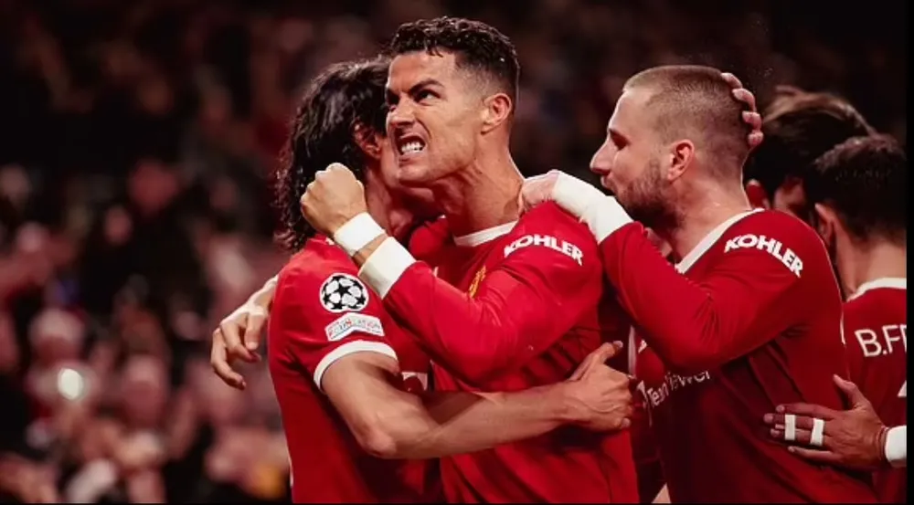 Ronaldo ăn mừng bàn thắng