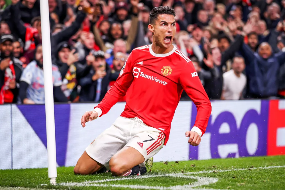 Ronaldo khẳng định Man United 'không bao giờ bỏ cuộc' sau câu chuyện cổ tích ở Old Trafford ảnh 3