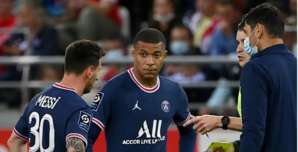 Messi sẽ ra sân nhưng Mbappe vắng mặt