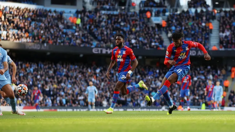 Man City – Crystal Palace 0-2: Zaha và Gallagher nhấn chìm The Citizens ảnh 1