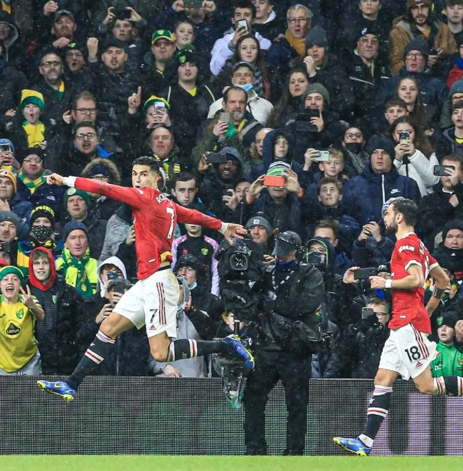 Nguồn gốc màn ăn mừng ‘Siuu’ của Cristiano Ronaldo ảnh 3