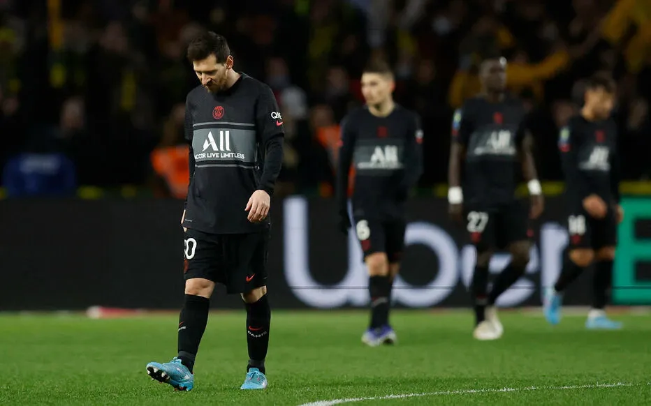 Messi thất vọng khi PSG thua đậm Nantes ở vòng 25