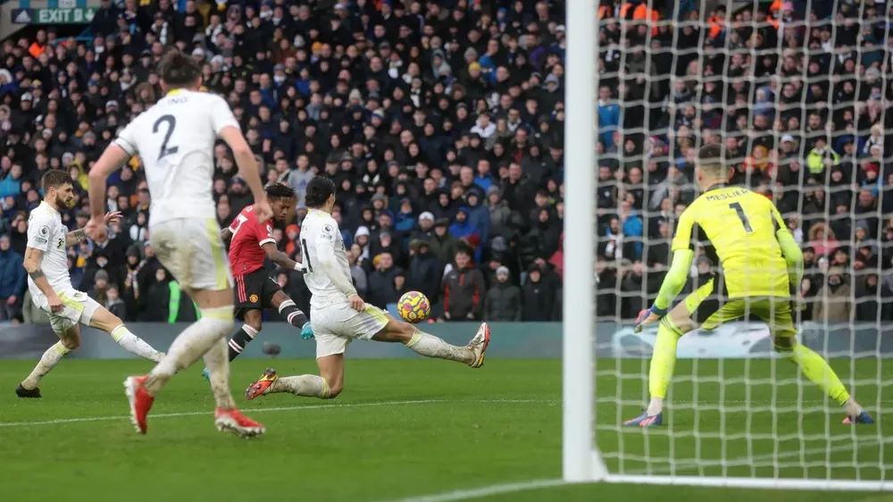 Siêu dự bị Fred và Elanga giúp Man.Utd thắng trận thủy chiến kịch tính ảnh 5