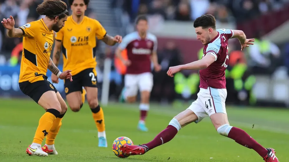 Quà sinh nhật của Soucek giúp West Ham nhấn chìm Wolves ảnh 1