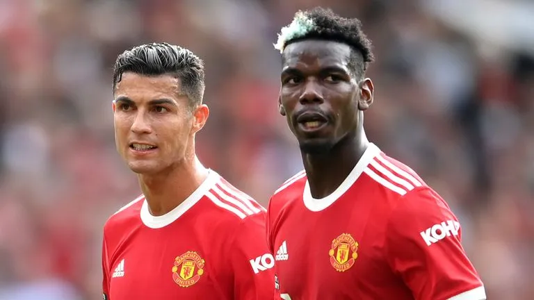 Sancho “may mắn” chơi cùng Ronaldo, Pogba và Varane ở Man United ảnh 1