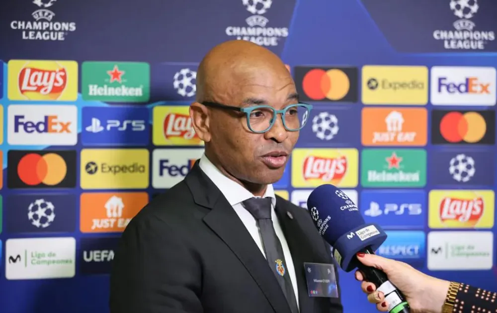 Cựu danh thủ Marcos Senna của Villarreal