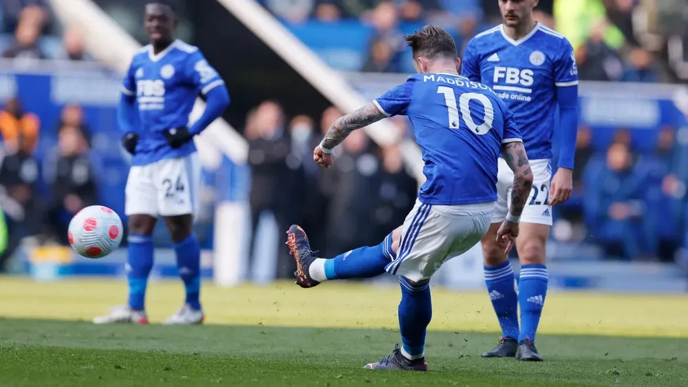 Maddison và Castagne ghi tuyệt phẩm giúp Bầy cáo trở lại tốp 10 ảnh 2