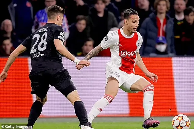 Ten Hag muốn đưa Antony đến Man.United ảnh 1