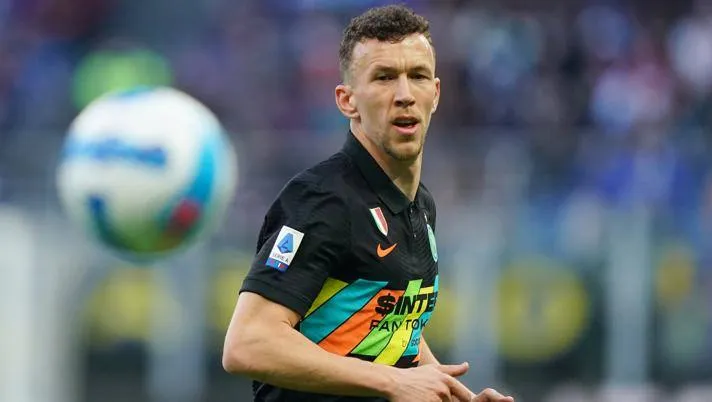 Ivan Perisic kiến tạo 2 bàn cho Inter Milan thắng Verona 2-0