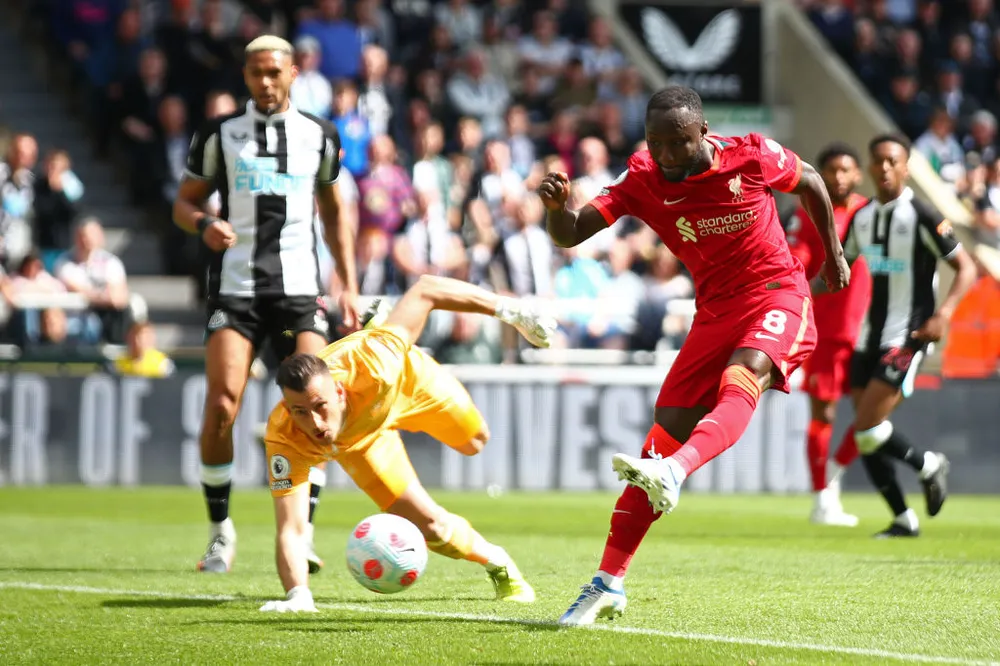 Neby Keita ghi bàn thắng đẹp mắt