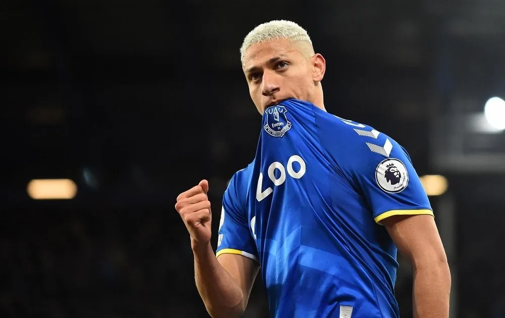 Tuchel muốn ngăn cản Azpilicueta ra đi và chọn Richarlison thay thế Lukaku ảnh 1