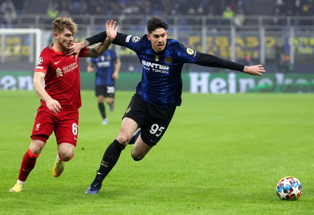 Inter Milan đã giữ chân được Alessandro Bastoni