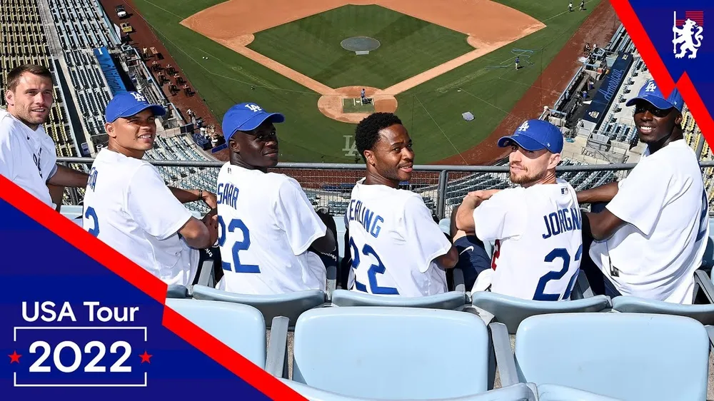 Chelsea quyết định không tuyển mộ Cristiano Ronaldo ảnh 1