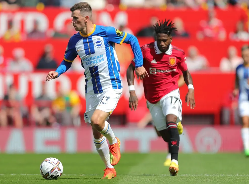 Pascal Gross ghi chiến thắng lịch sử cho Brighton