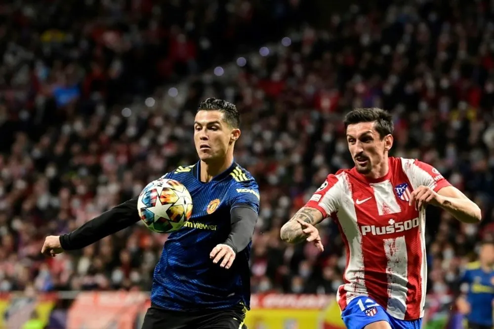 Ronaldo phàn nàn truyền thông đã 'nói dối' về tương lai anh ở Man Utd ảnh 1