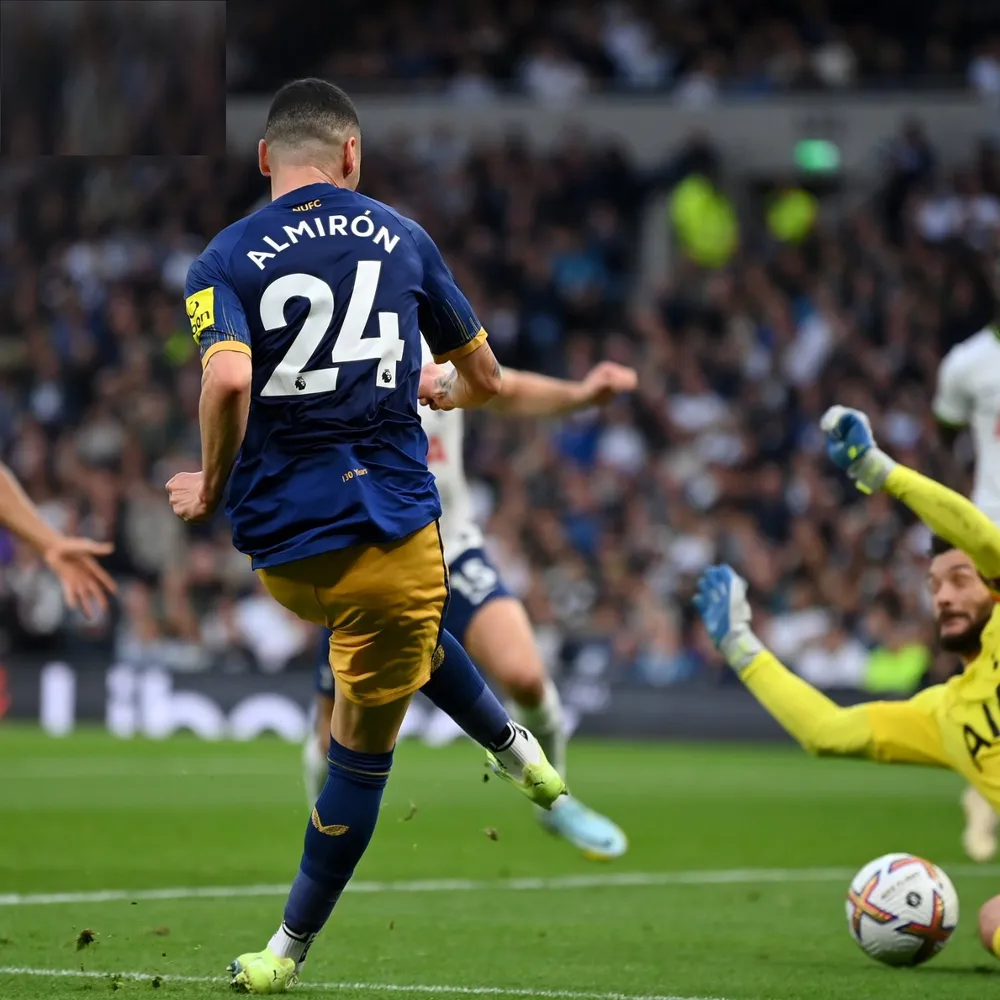 Hugo Lloris tặng quà, Newcastle quật ngã Tottenham ảnh 4