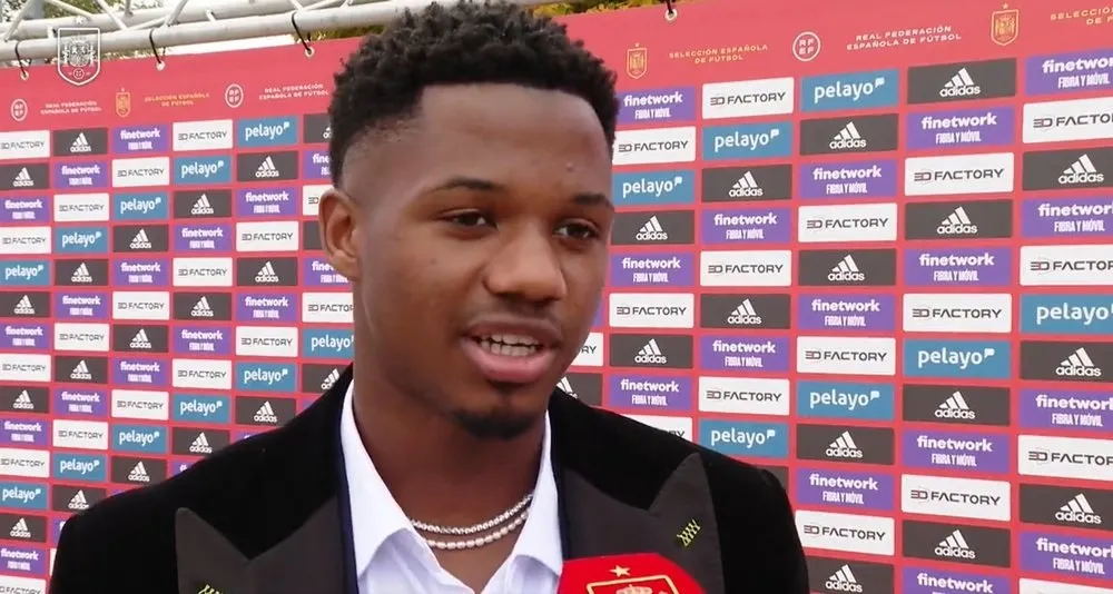 Luis Enrique thách thức các cầu thủ Tây Ban Nha bùng nổ ở World Cup ảnh 1