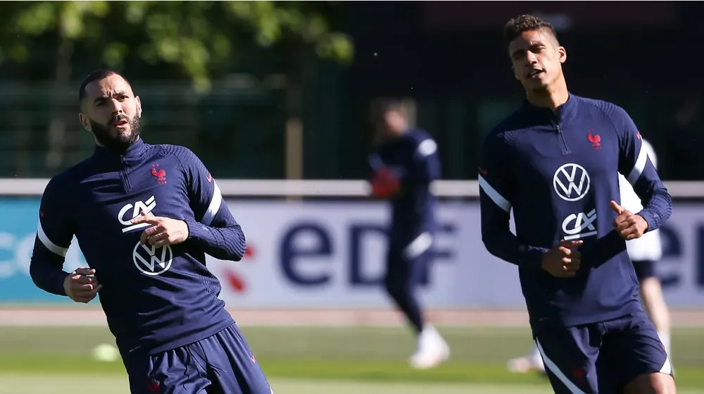 Didier Deschamps mạo hiểm với cầu thủ chưa hồi phục chấn thương ảnh 1