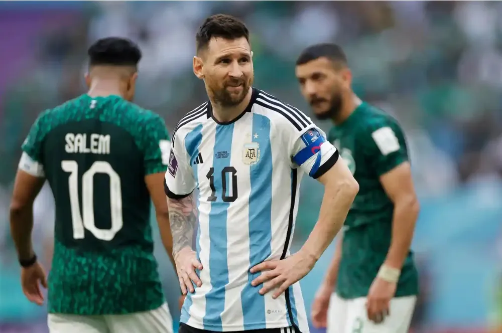 Messi ghi bàn nhưng Argentina thua ngược Saudi Arabia trong trận cầu chấn động World Cup ảnh 5