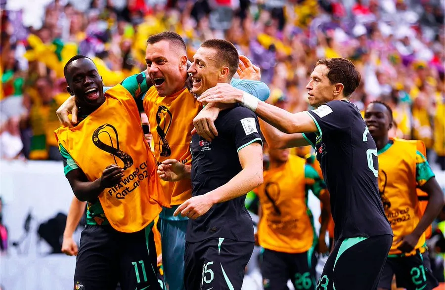 Australia thắng xứng đáng, Duke mừng rơi nước mắt ảnh 1