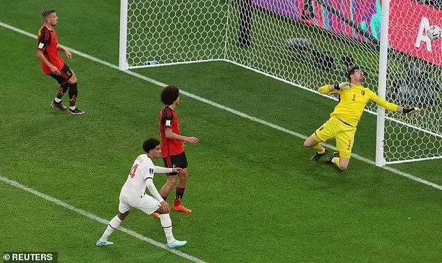 BỈ - MOROCCO 0-2: Courtois tặng quà, tuyển Bỉ ngã gục trước Hakim Ziyech ảnh 5