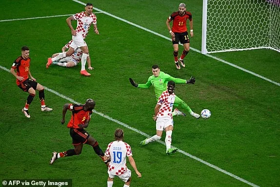 Bảng F: Morocco bất ngờ chiếm ngôi đầu, Croatia kết liễu Thế hệ vàng của Bỉ ảnh 4