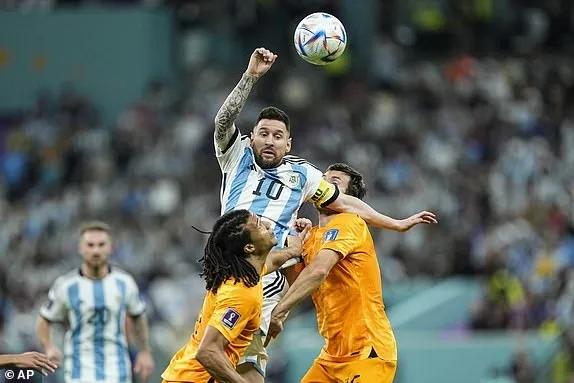 Hà Lan – Argentina 2-2 (luân lưu 3-4): Messi đi tiếp, Da cam rời giải ngẩng cao đầu ảnh 6