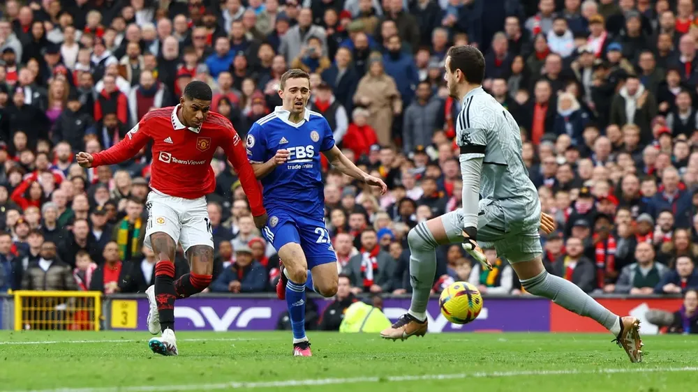 Pha ghi bàn nâng tỷ số 2-0 của Rashford