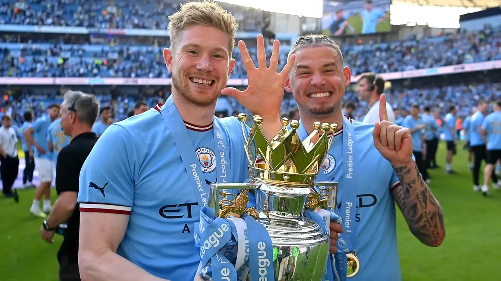 Kevin De Bruyne và Kalvin Phillips