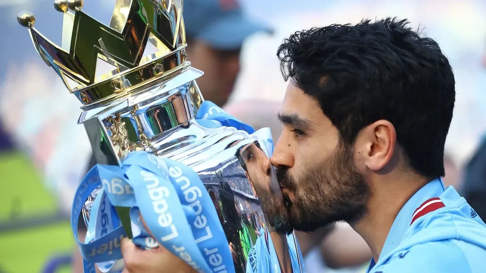 Đội trưởng Ilkay Gundogan trong lễ đăng quang