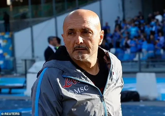 HLV Luciano Spalletti quyết định chia Napoli