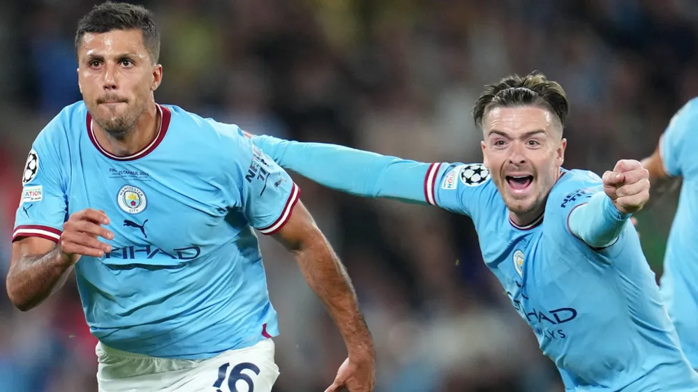 Jack Grealish ăn mừng bàn thắng cùng Rodri