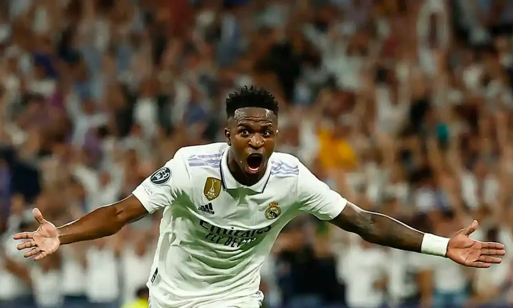 Vinicius ăn mừng bàn thắng trước Man City ở bán kết