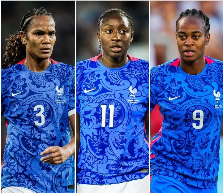 Wendie Renard, Kadidiatou Diani và Marie-Antoinette Katoto cùng tham gia nổi loạn