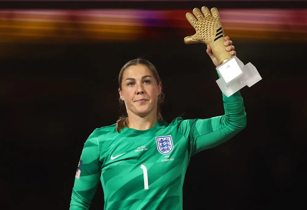 Thủ môn xuất sắc nhất: Mary Earps (Anh)