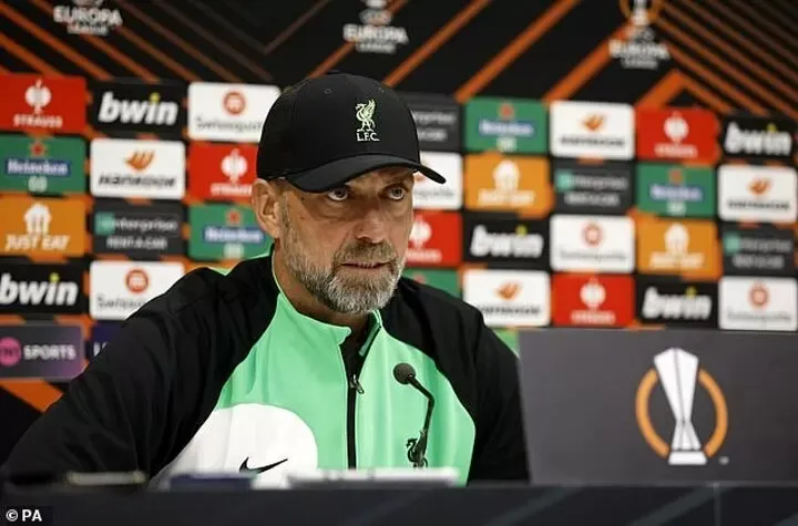 Jurgen Klopp yêu cầu đá lại trận Tottenham