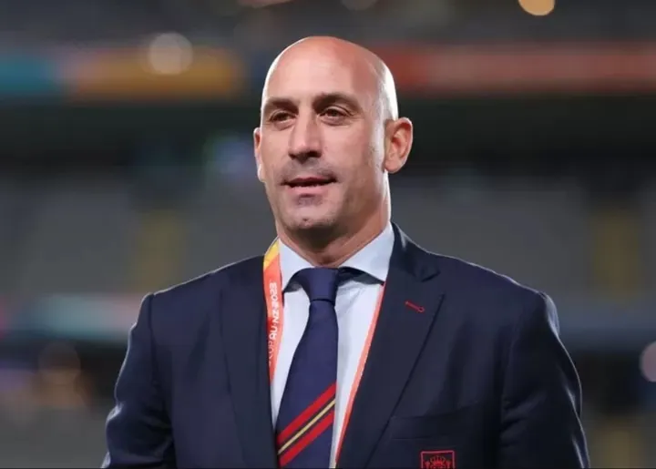 Luis Rubiales đã gây ra scandal lớn nhất trong năm