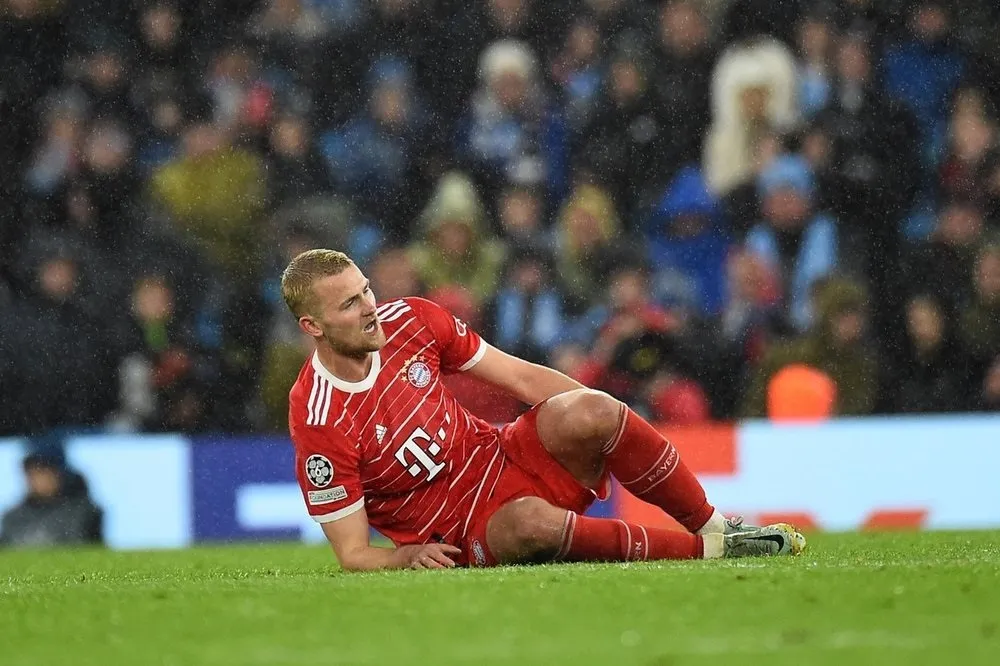 Trung vệ người Hà Lan Matthijs de Ligt đang thất sủng dưới tay HLV Đức Thomas Tuche;