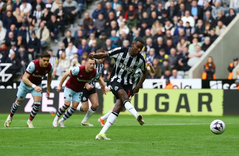 new west ham f dfh.jpg