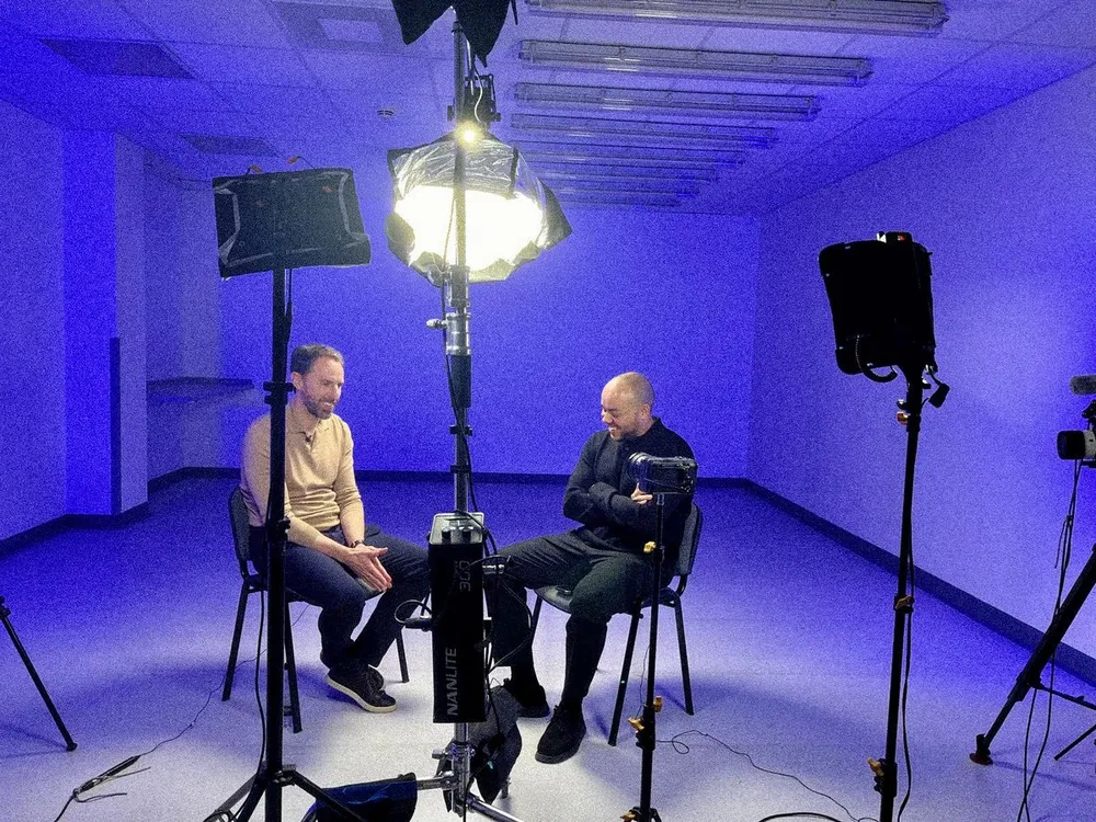 xh v 37 man sdb dfn.jpg