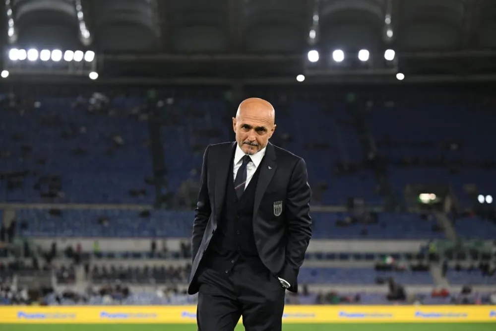 HLV Luciano Spalletti đang lưỡng lự chọn nhạc trưởng Azzurri