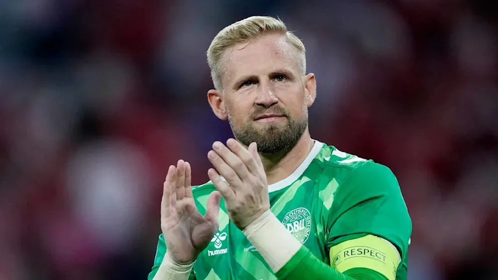 Kasper Schmeichel muốn tiếp nối cha mình cùng Đan Mạch đánh bại Đức ở Euro