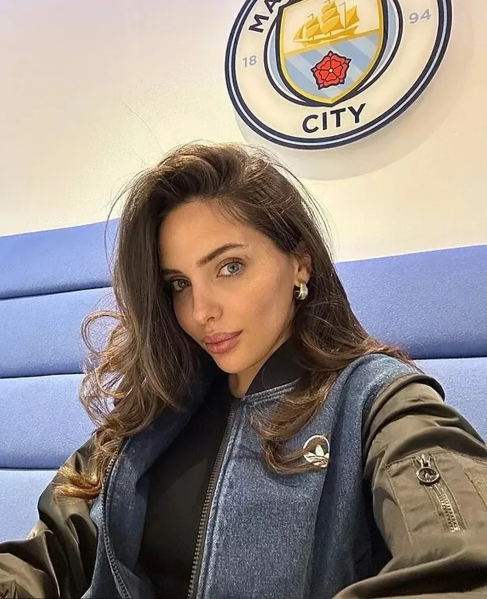 4 gundogan 2222 serg f.jpg