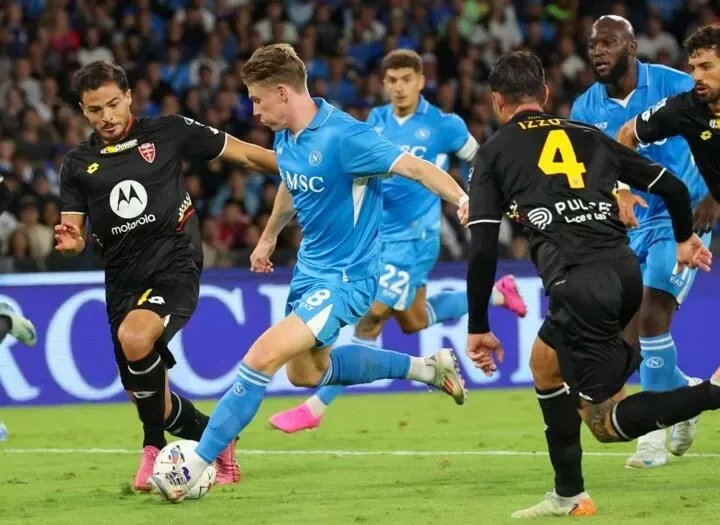 Cầu thủ dự bị thuở trước của Quỷ đỏ giờ bùng nổ ở quân Xanh Napoli