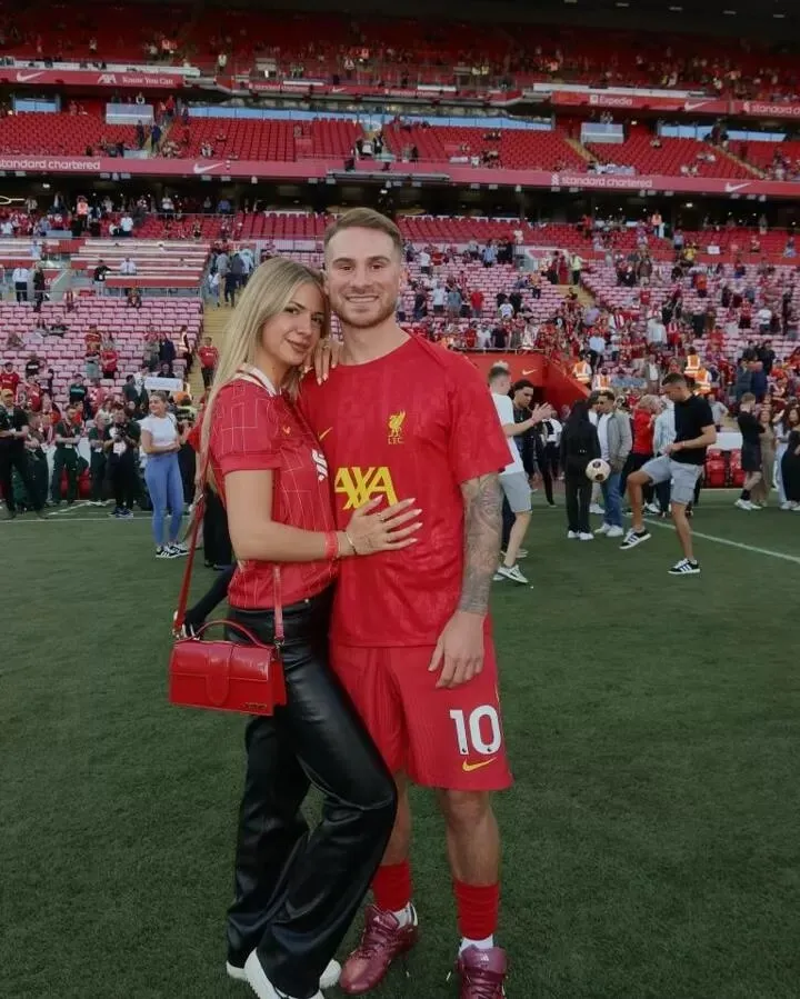 Mac 2 ailen cova.jpg